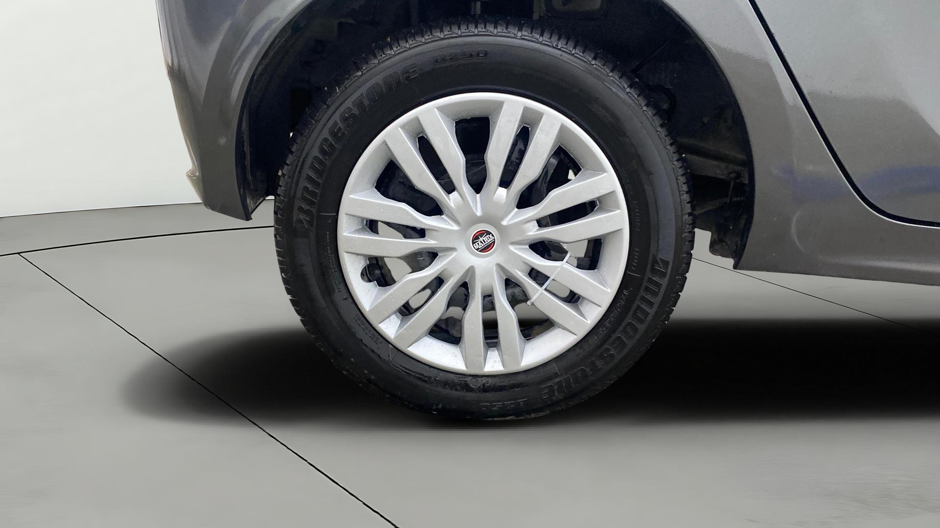 View 2024 Tata Tiago Revotorq XB Image 23 Used 2024 Tata Tiago Revotorq XB Image 23