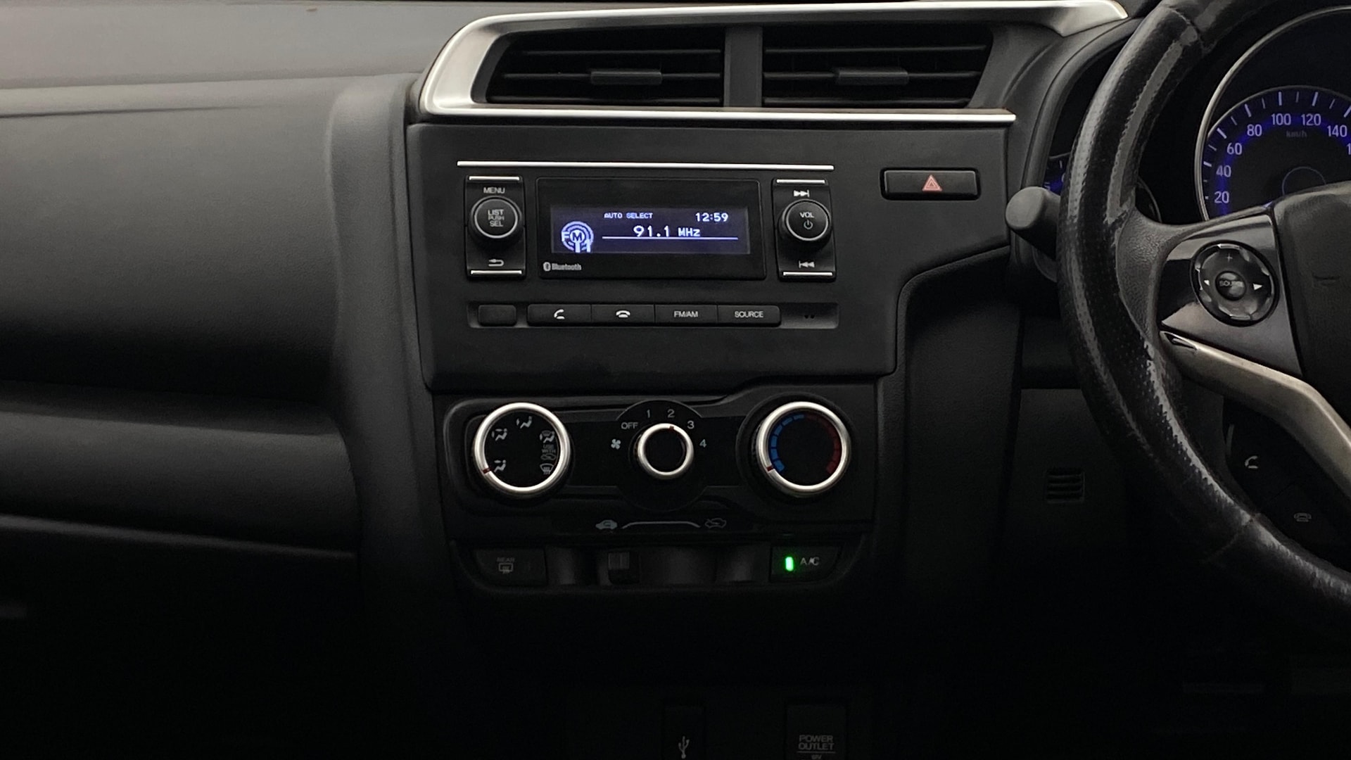 View 2019 Honda WR-V S MT Diesel Edge Edition Image 17 Used 2019 Honda WR-V S MT Diesel Edge Edition Image 17