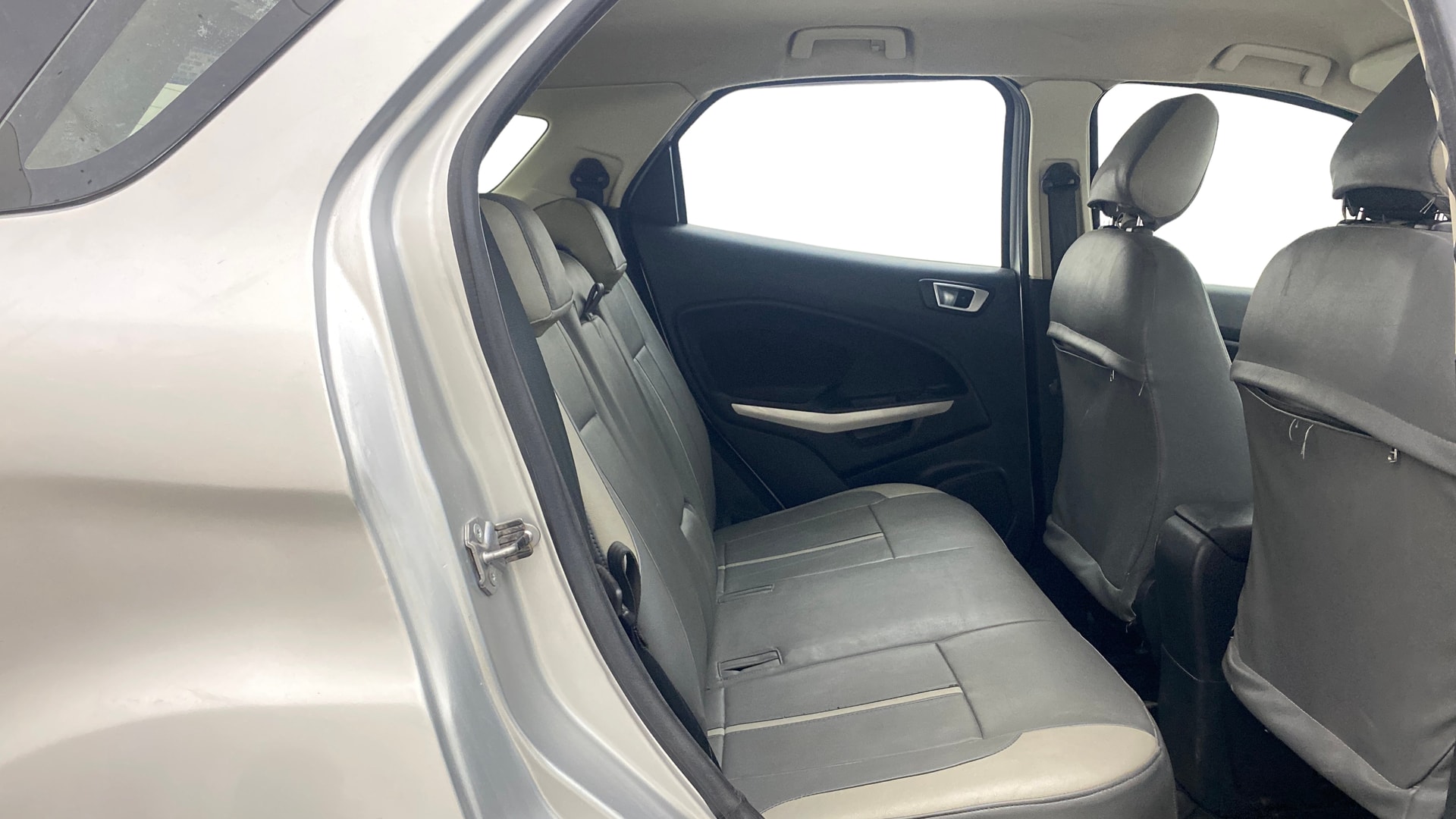 View 2019 Ford EcoSport 1.5 TDCi Diesel Ambiente BS IV Image 29 Used 2019 Ford EcoSport 1.5 TDCi Diesel Ambiente BS IV Image 29