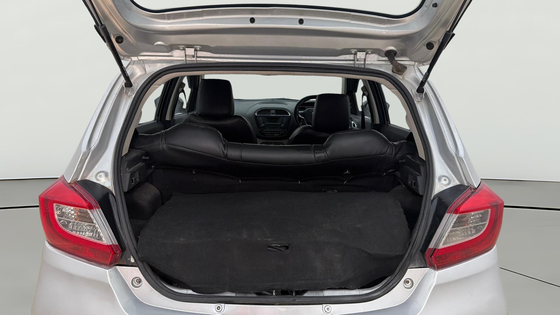 View 2016 Tata Tiago Revotorq XB Image 36 Used 2016 Tata Tiago Revotorq XB Image 36