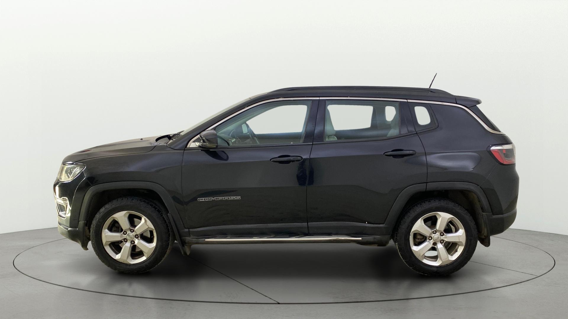 View 2018 Jeep Compass Limited 1.4 Multi AIR Petrol DDCT AT BS IV Image 5 Used 2018 Jeep Compass Limited 1.4 Multi AIR Petrol DDCT AT BS IV Image 5