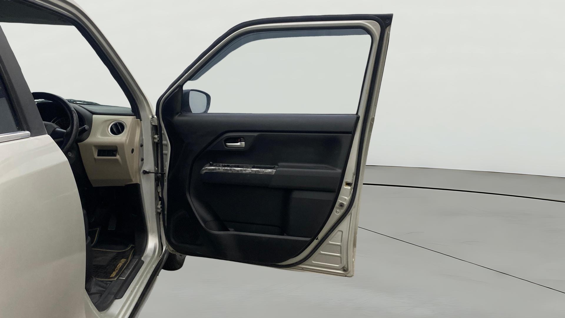 View 2019 Maruti Suzuki 1000 Base Variant Image 44 Used 2019 Maruti Suzuki 1000 Base Variant Image 44