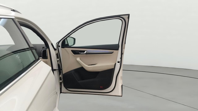 View Skoda Karoq Image 48 Used Skoda Karoq Image 48