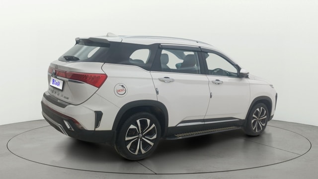 View MG Hector Plus Image 48 Used MG Hector Plus Image 48