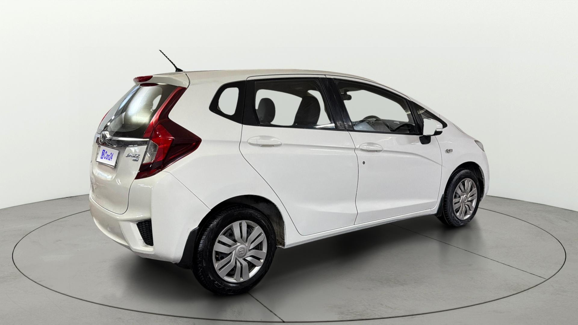 View 2015 Honda Jazz E MT Diesel Image 42 Used 2015 Honda Jazz E MT Diesel Image 42