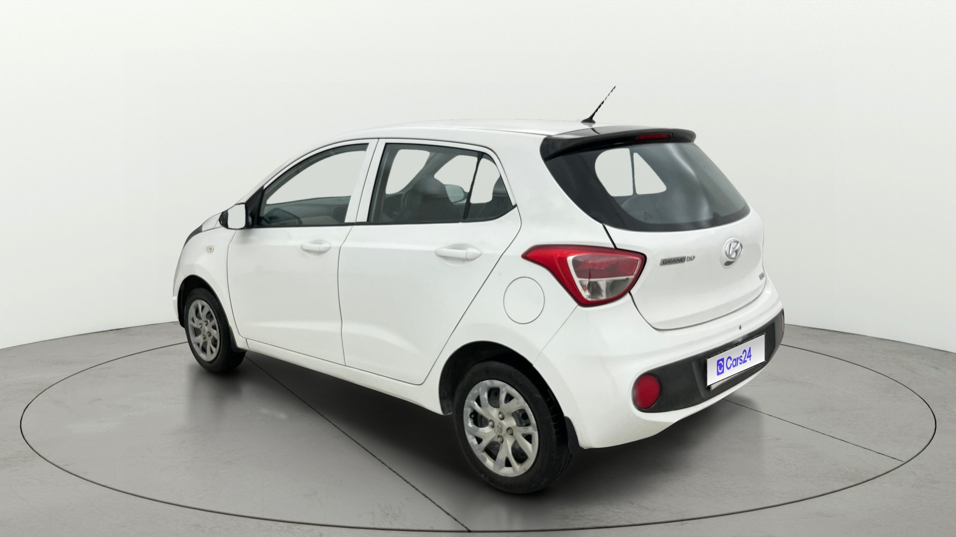 View 2017 Hyundai Grand i10 Magna 1.2 Kappa VTVT Image 2 Used 2017 Hyundai Grand i10 Magna 1.2 Kappa VTVT Image 2