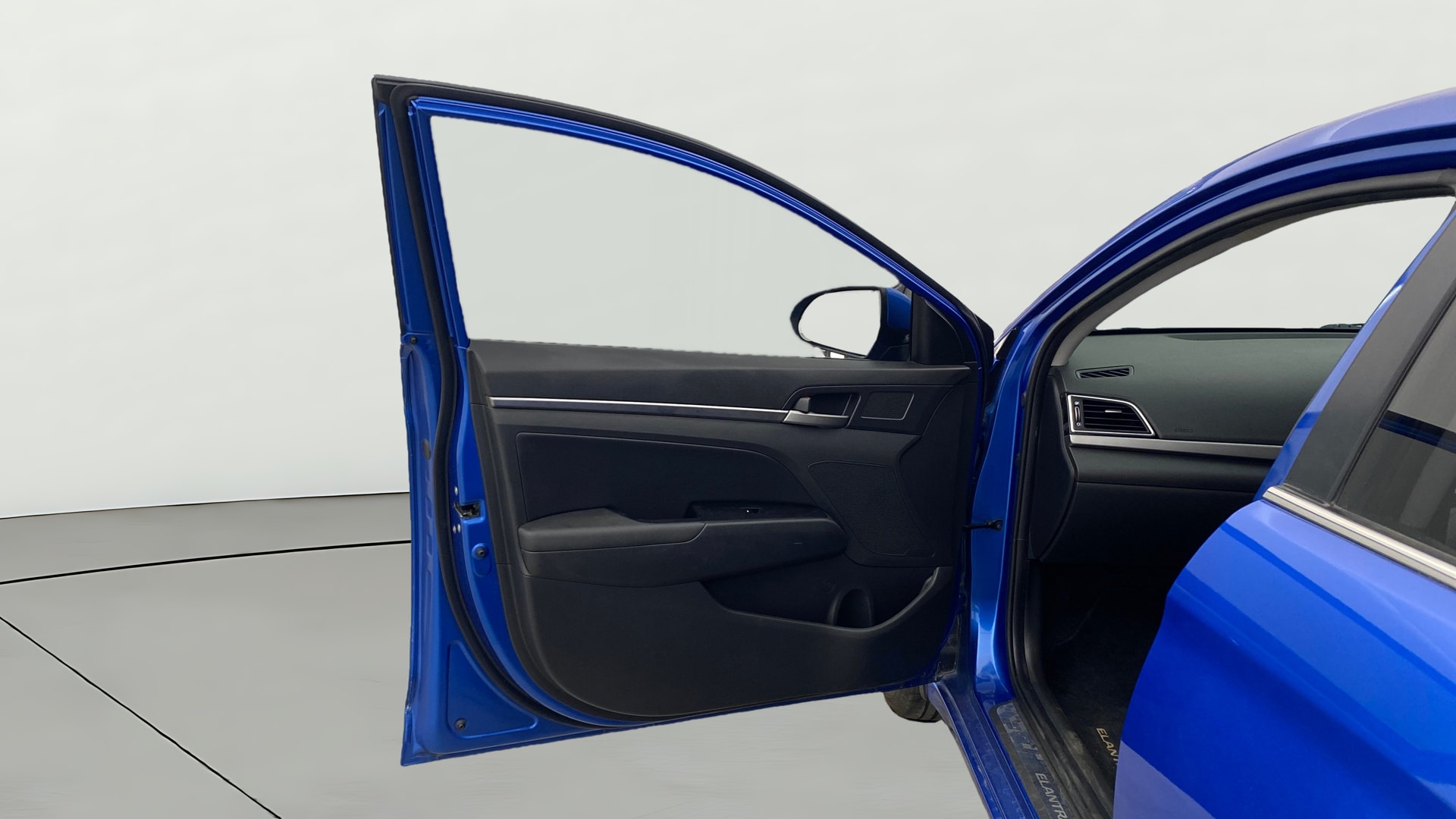 View 2019 Hyundai Elantra 1.6 CRDi S Image 33 Used 2019 Hyundai Elantra 1.6 CRDi S Image 33