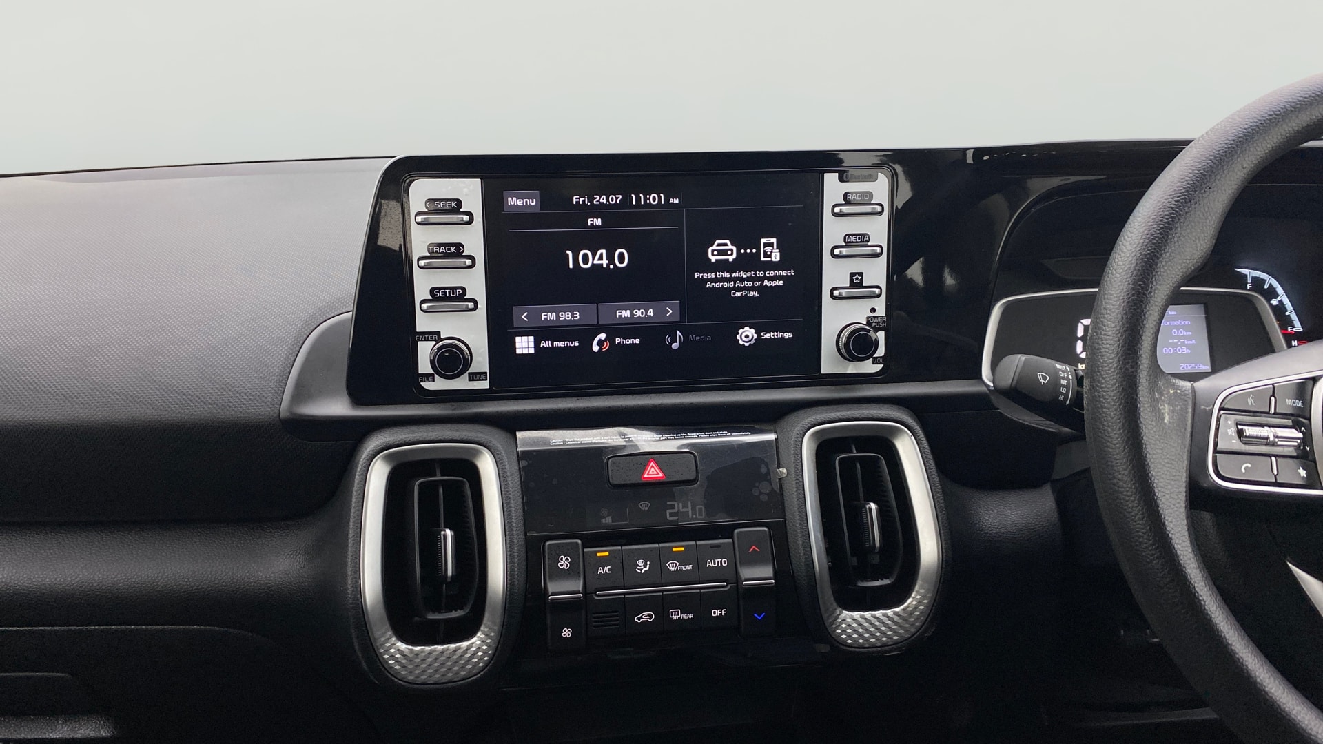 View 2022 Kia Sonet HTK Plus Petrol Image 18 Used 2022 Kia Sonet HTK Plus Petrol Image 18