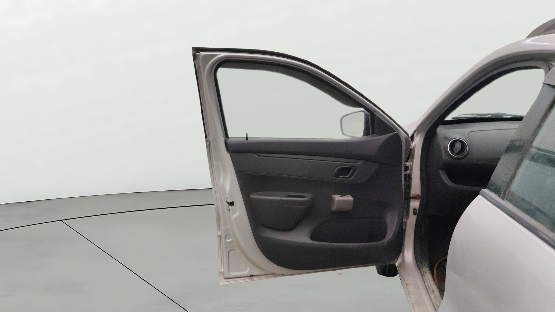 View 2016 Renault Kwid RXL Image 30 Used 2016 Renault Kwid RXL Image 30