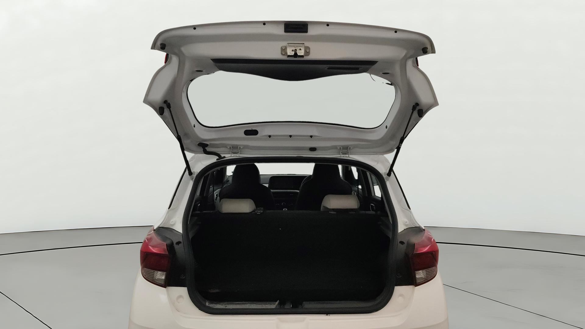 View 2025 Hyundai Grand i10 Nios Sportz CNG Image 16 Used 2025 Hyundai Grand i10 Nios Sportz CNG Image 16