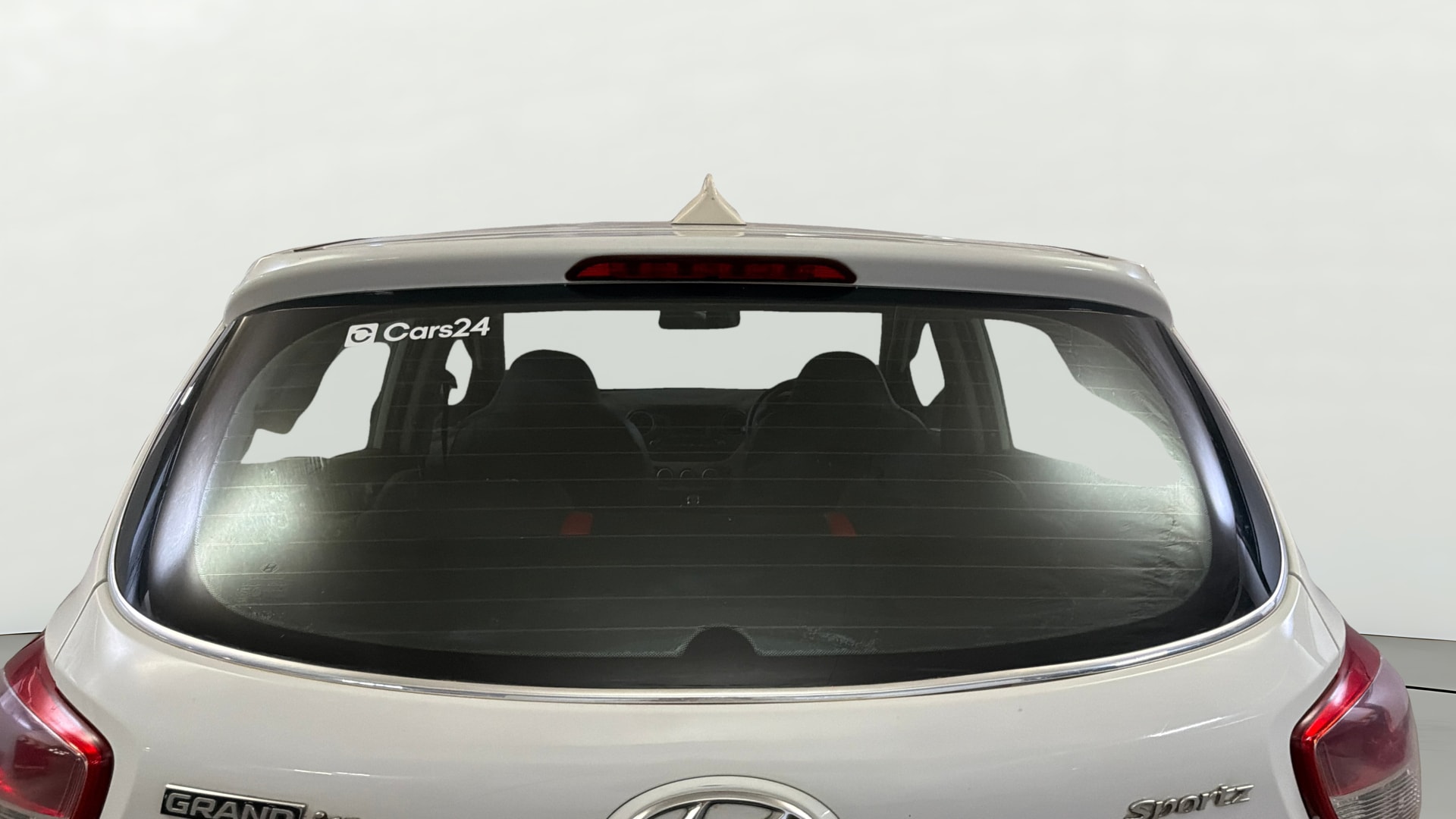 View 2017 Hyundai Grand i10 Sportz 1.2 Kappa Image 4 Used 2017 Hyundai Grand i10 Sportz 1.2 Kappa Image 4