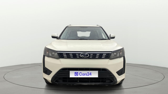 View Mahindra XUV300 Image 1 Used Mahindra XUV300 Image 1