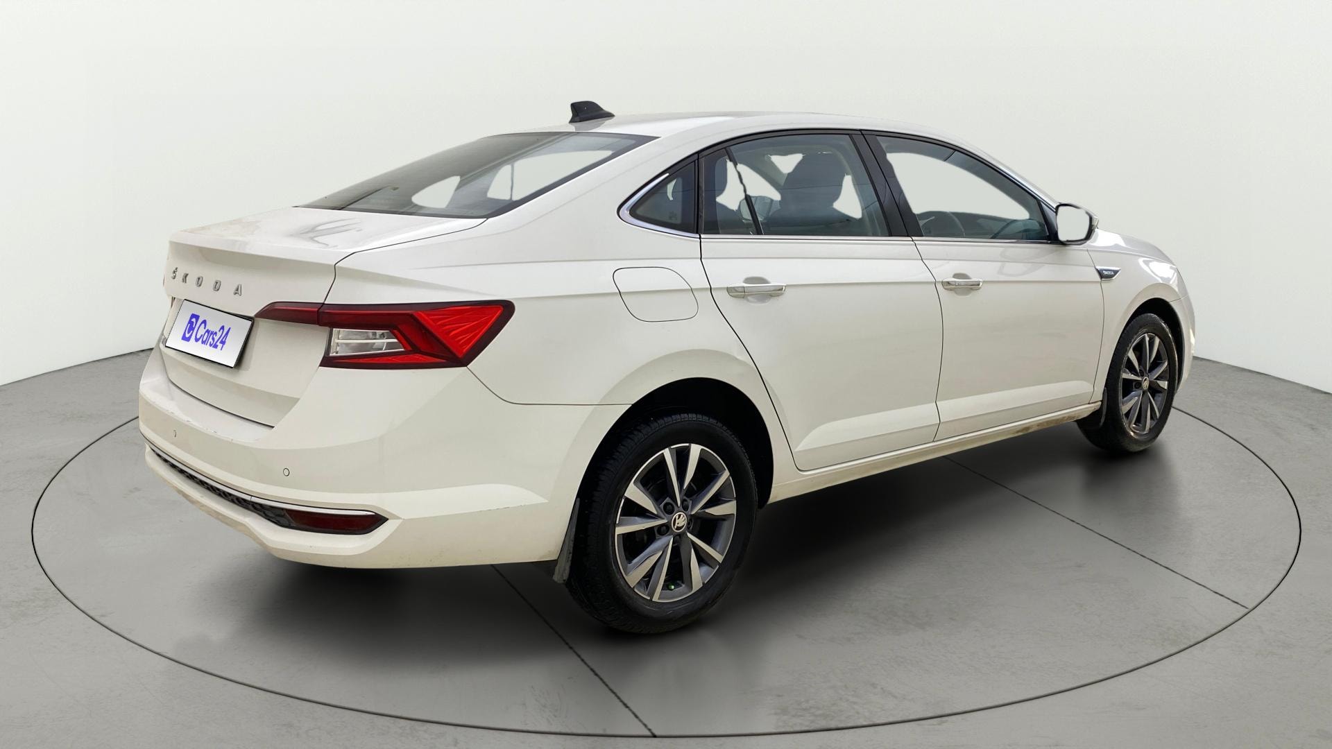 View 2022 Skoda Slavia Style 1.0 TSI AT Image 46 Used 2022 Skoda Slavia Style 1.0 TSI AT Image 46