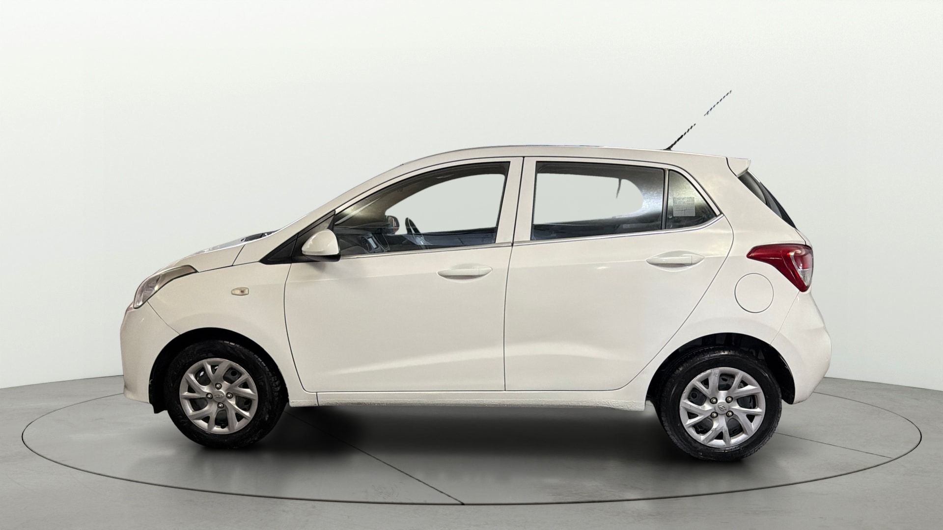 Used 2018 Hyundai Grand i10 Used 2018 Hyundai Grand i10