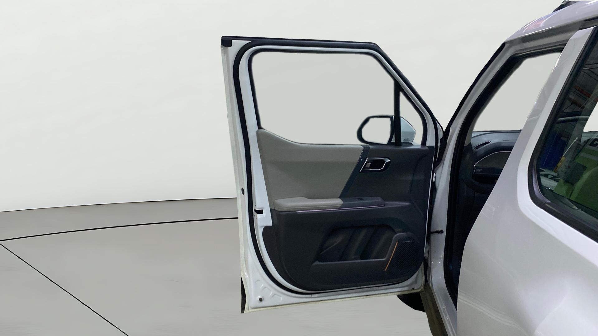 View 2025 Kia Syros HTX Plus (O) AT Diesel Image 33 Used 2025 Kia Syros HTX Plus (O) AT Diesel Image 33