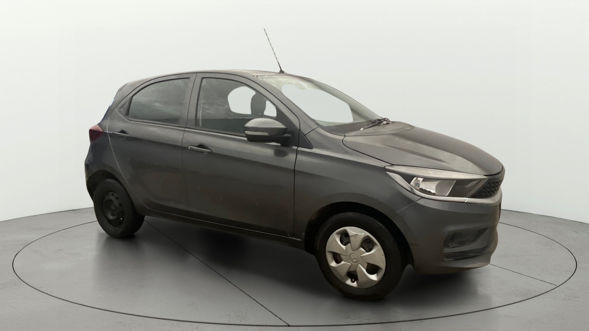 View 2021 Tata Tiago Revotorq XB Image 13 Used 2021 Tata Tiago Revotorq XB Image 13