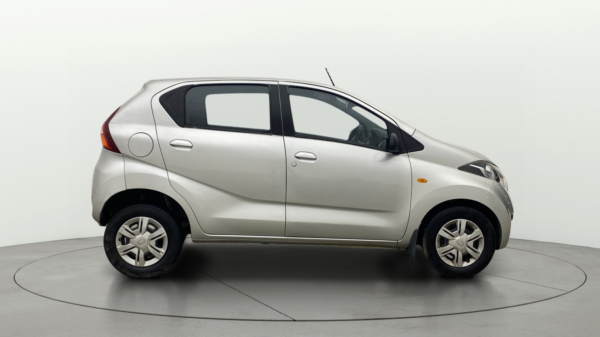 View 2019 Datsun Redi GO S-1.0L BS IV Image 8 Used 2019 Datsun Redi GO S-1.0L BS IV Image 8