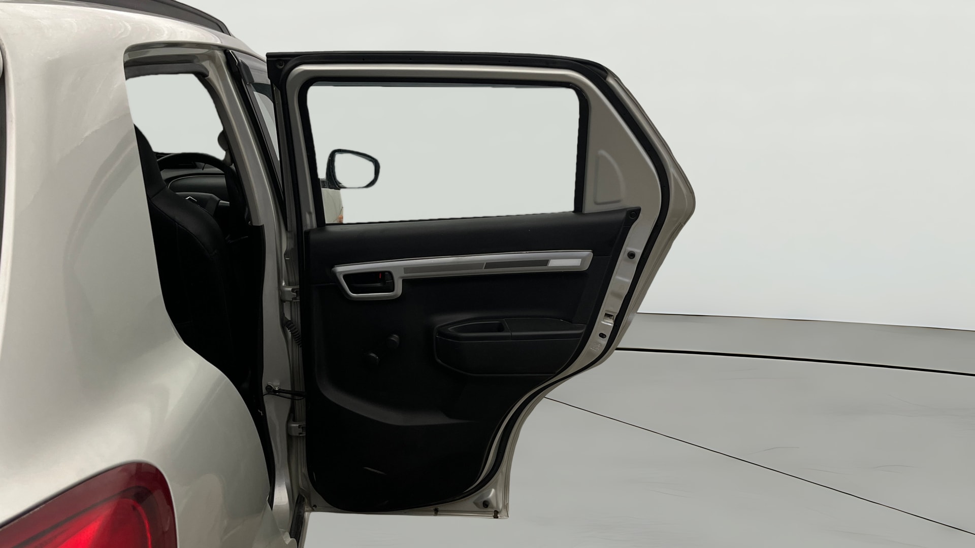 View 2022 Maruti Suzuki 1000 Base Variant Image 7 Used 2022 Maruti Suzuki 1000 Base Variant Image 7
