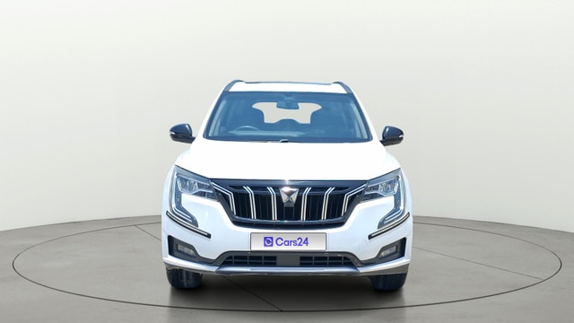 View Mahindra XUV700 Image 1 Used Mahindra XUV700 Image 1