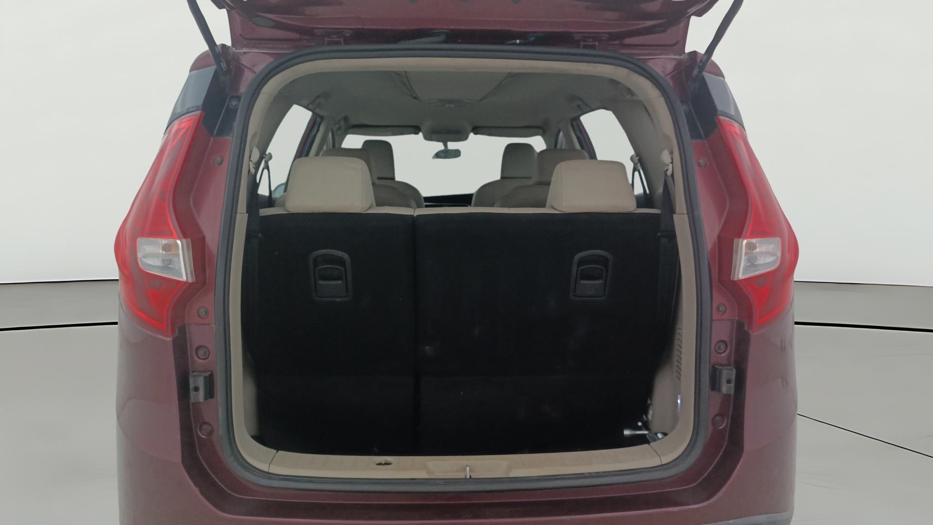 View 2020 Mahindra Marazzo M8 7-Seater Image 41 Used 2020 Mahindra Marazzo M8 7-Seater Image 41