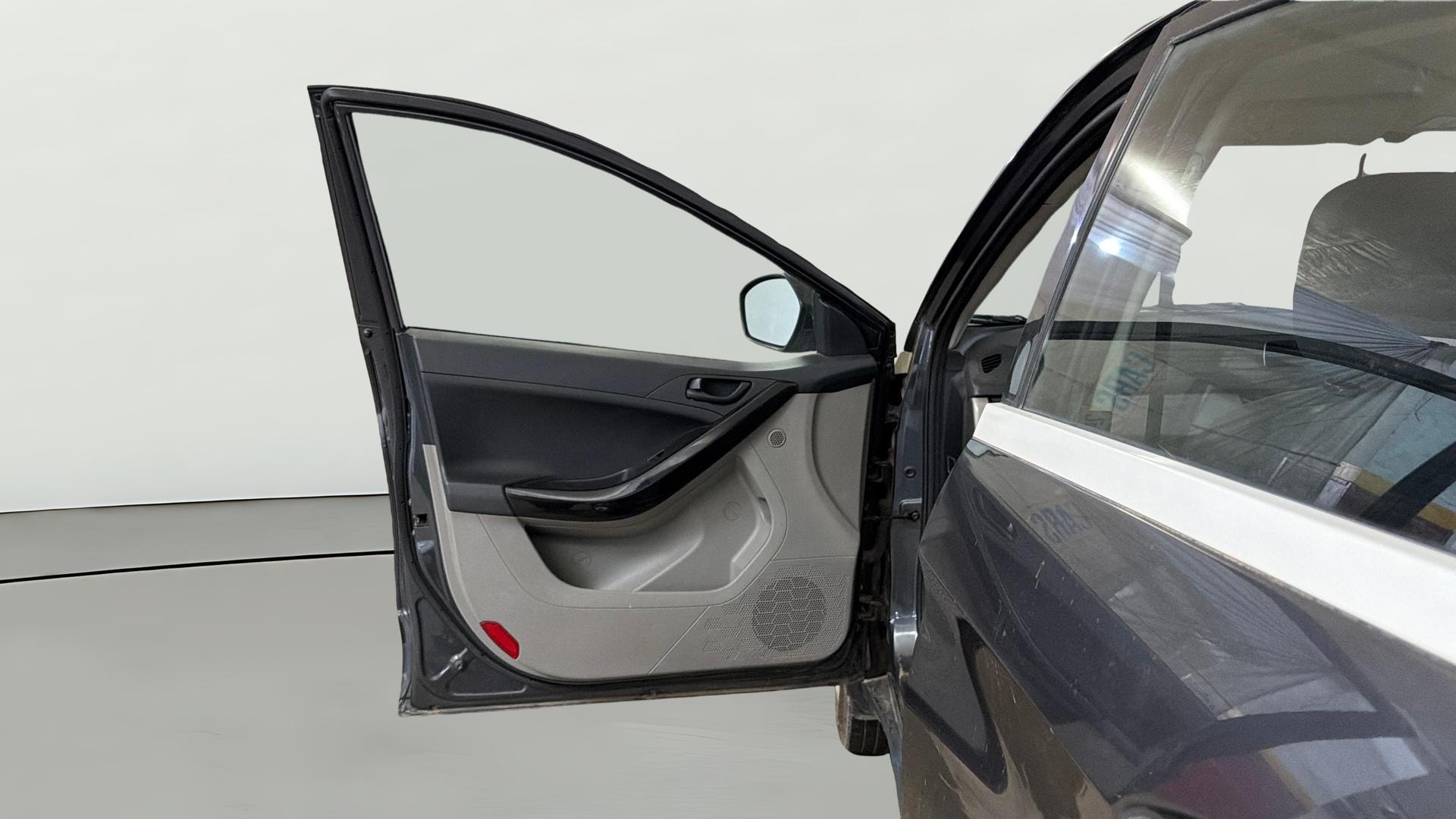 View 2020 Tata Nexon Revotron XM Image 30 Used 2020 Tata Nexon Revotron XM Image 30