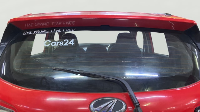 View Mahindra KUV100 Image 4 Used Mahindra KUV100 Image 4