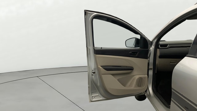 View Renault Triber Image 38 Used Renault Triber Image 38