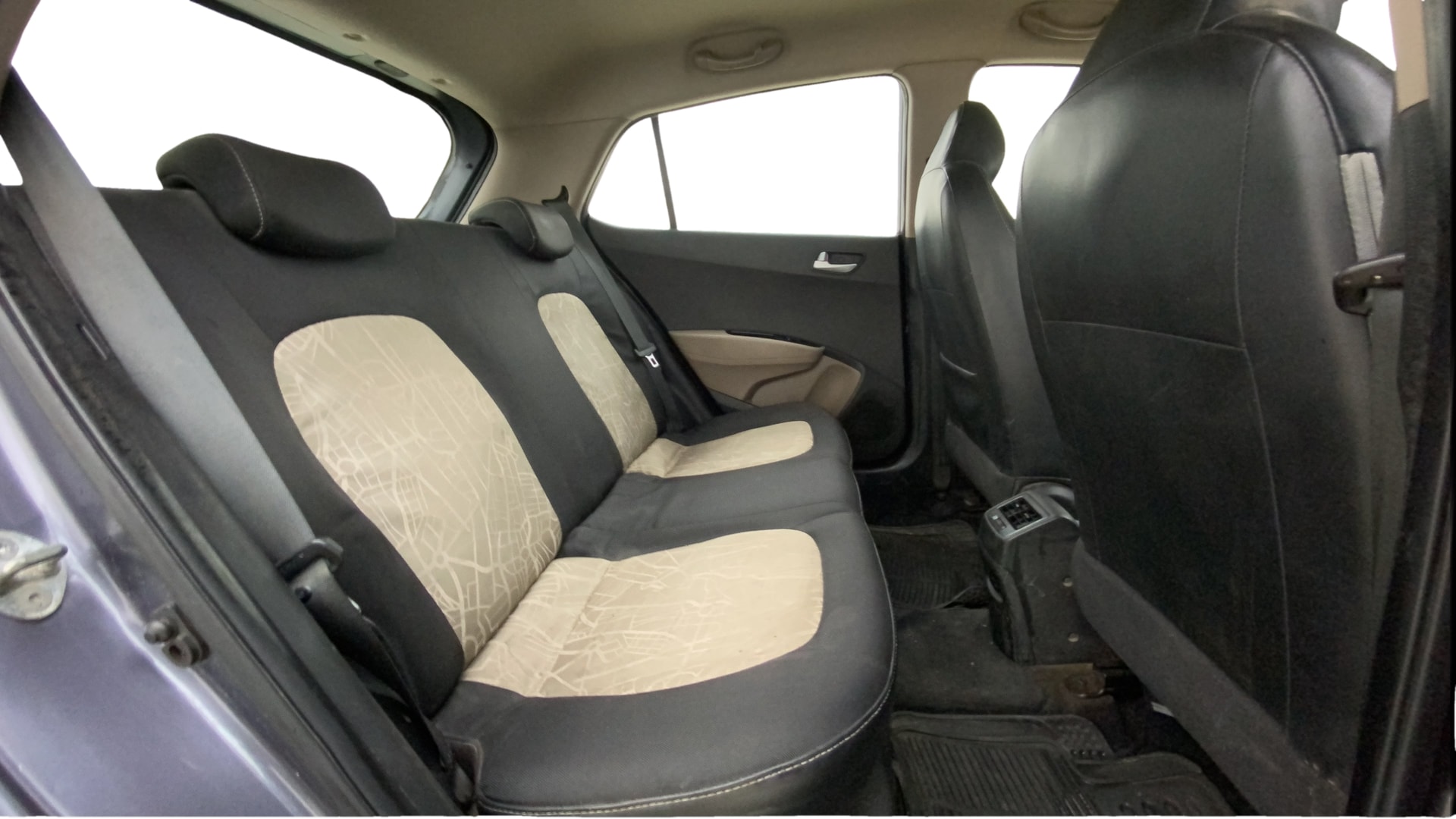 View 2014 Hyundai Grand i10 1.2 Asta Petrol Image 35 Used 2014 Hyundai Grand i10 1.2 Asta Petrol Image 35