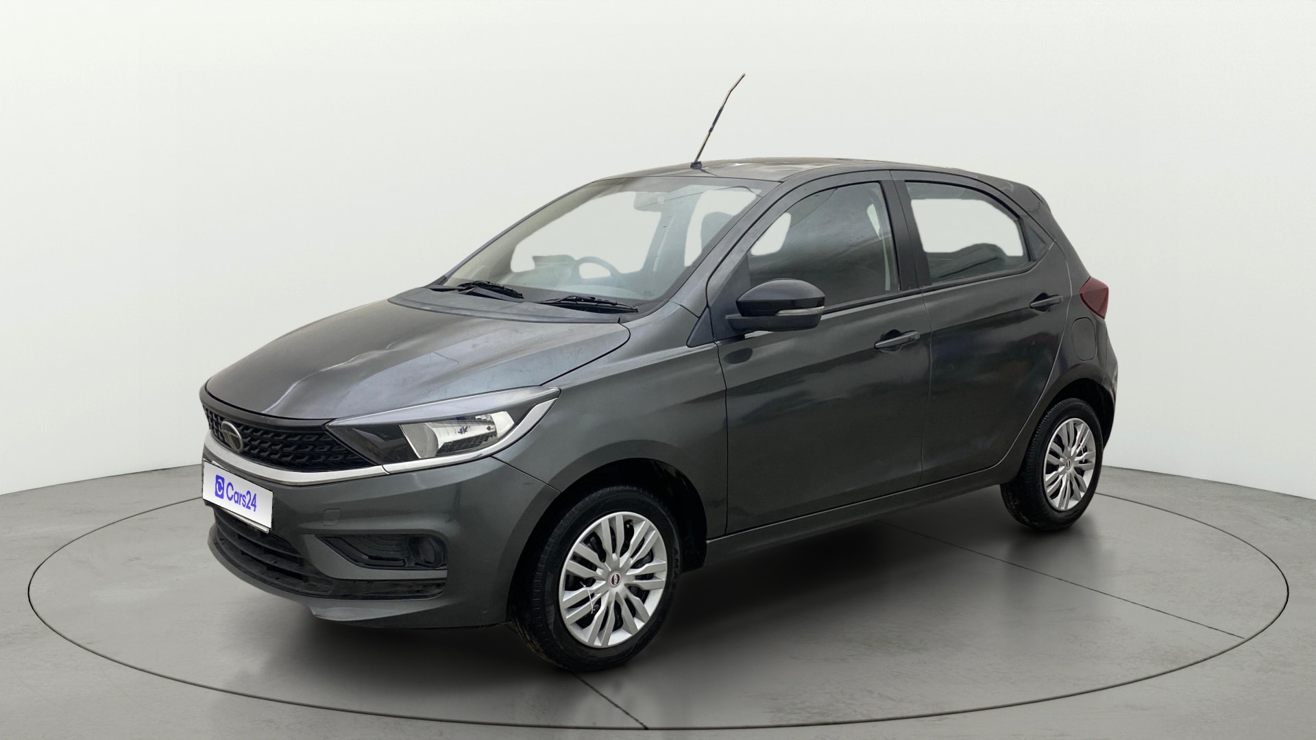 View 2024 Tata Tiago Revotorq XB Image 34 Used 2024 Tata Tiago Revotorq XB Image 34