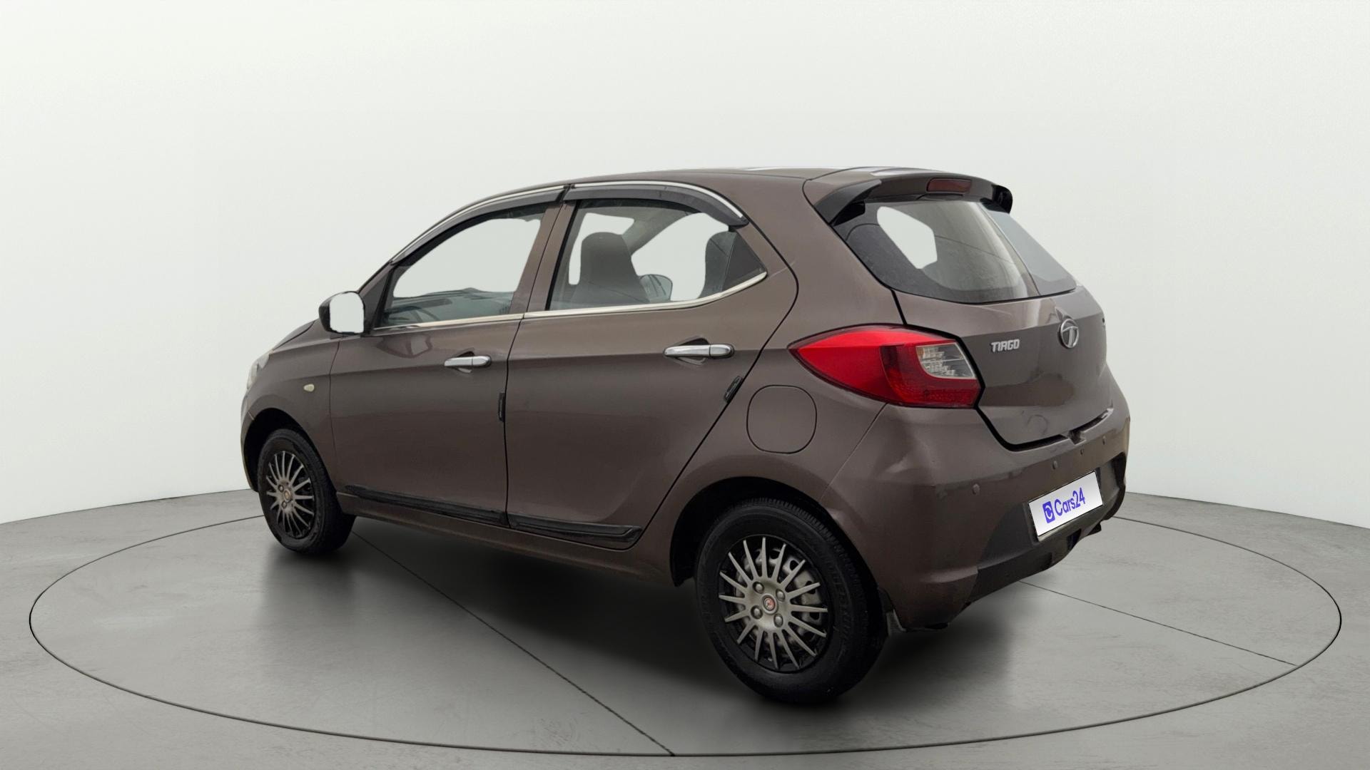 View 2017 Tata Tiago Revotorq XB Image 2 Used 2017 Tata Tiago Revotorq XB Image 2