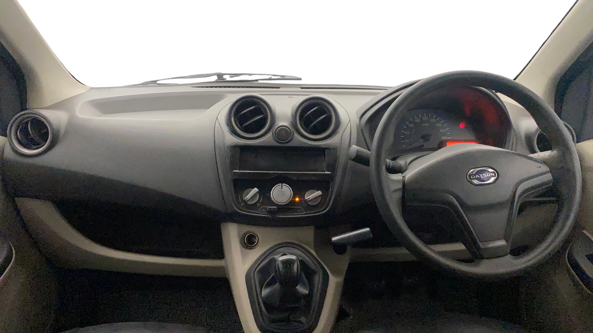 View 2017 Datsun Go T Image 15 Used 2017 Datsun Go T Image 15