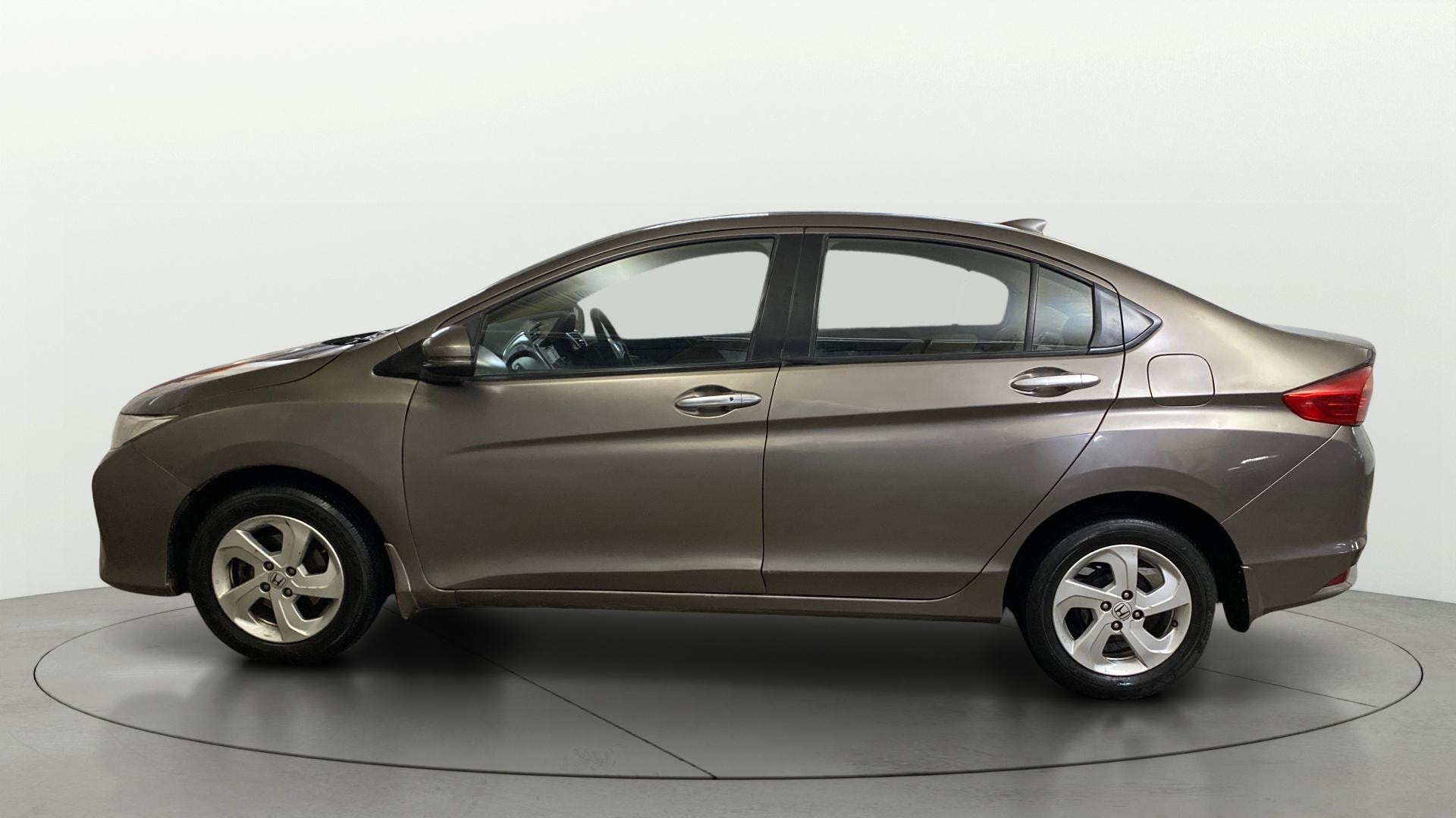 View 2016 Honda City ZX MT Diesel Anniversary Edition Image 26 Used 2016 Honda City ZX MT Diesel Anniversary Edition Image 26