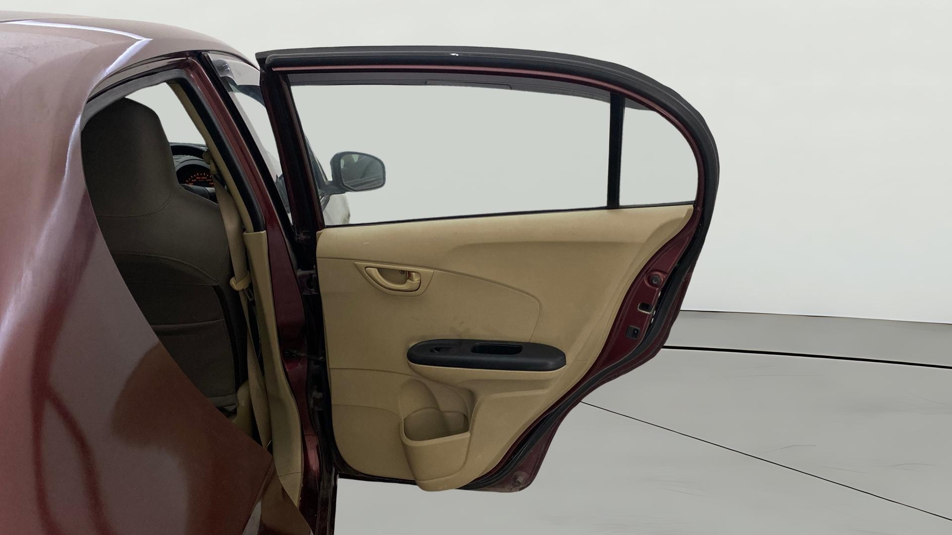 View 2014 Honda Amaze E MT Petrol BS IV Image 7 Used 2014 Honda Amaze E MT Petrol BS IV Image 7