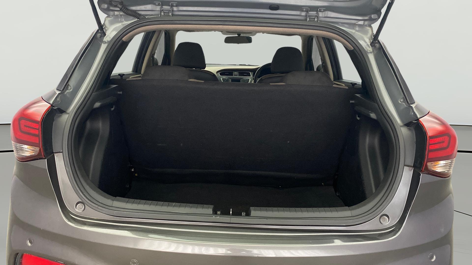 View 2020 Hyundai Elite i20 1.2 Magna Plus Petrol BS IV Image 37 Used 2020 Hyundai Elite i20 1.2 Magna Plus Petrol BS IV Image 37