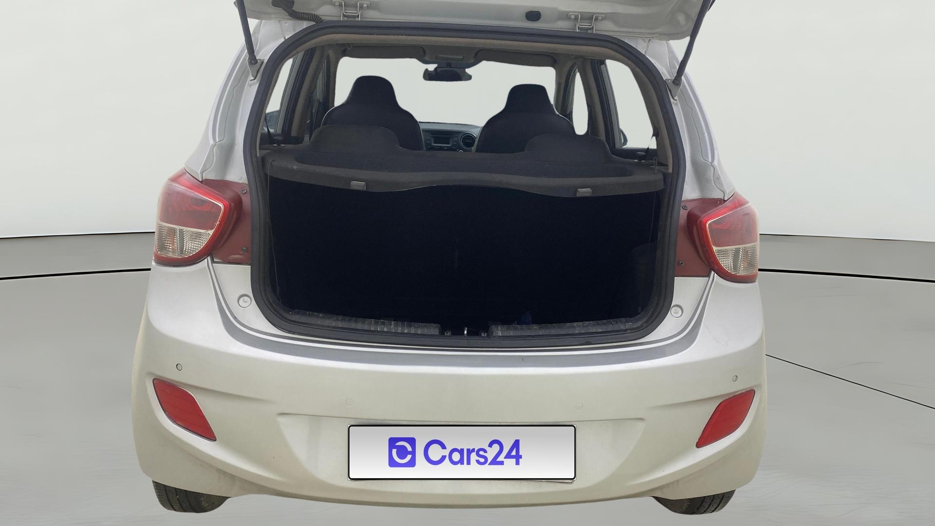 View 2015 Hyundai Grand i10 1.1 Sportz Diesel Image 36 Used 2015 Hyundai Grand i10 1.1 Sportz Diesel Image 36