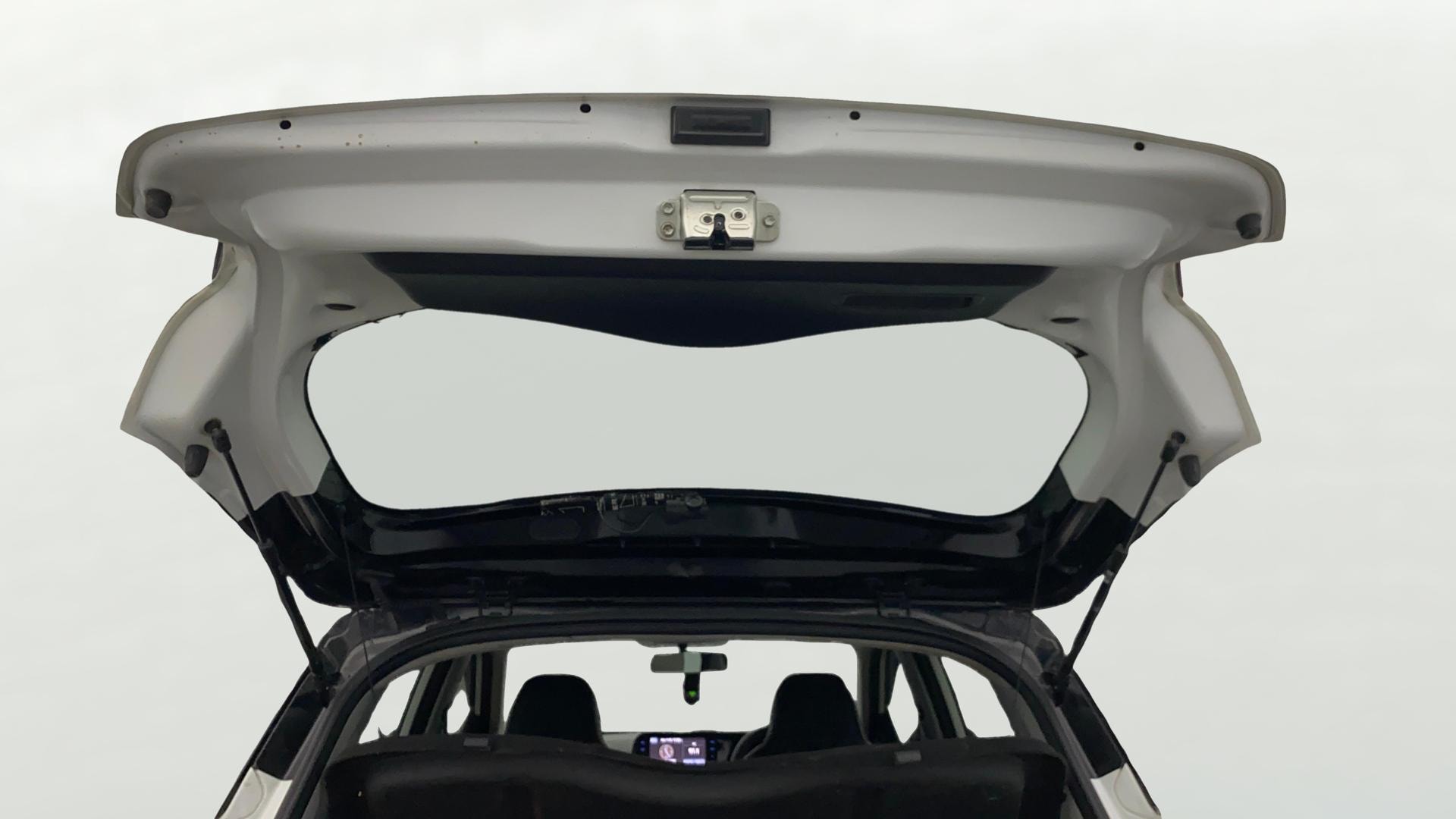 View 2023 Hyundai Grand i10 Nios Sportz Petrol Dual Tone Image 17 Used 2023 Hyundai Grand i10 Nios Sportz Petrol Dual Tone Image 17