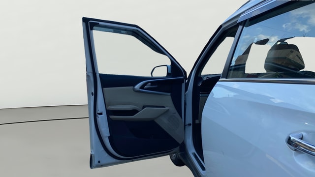 View Kia Carens Image 40 Used Kia Carens Image 40