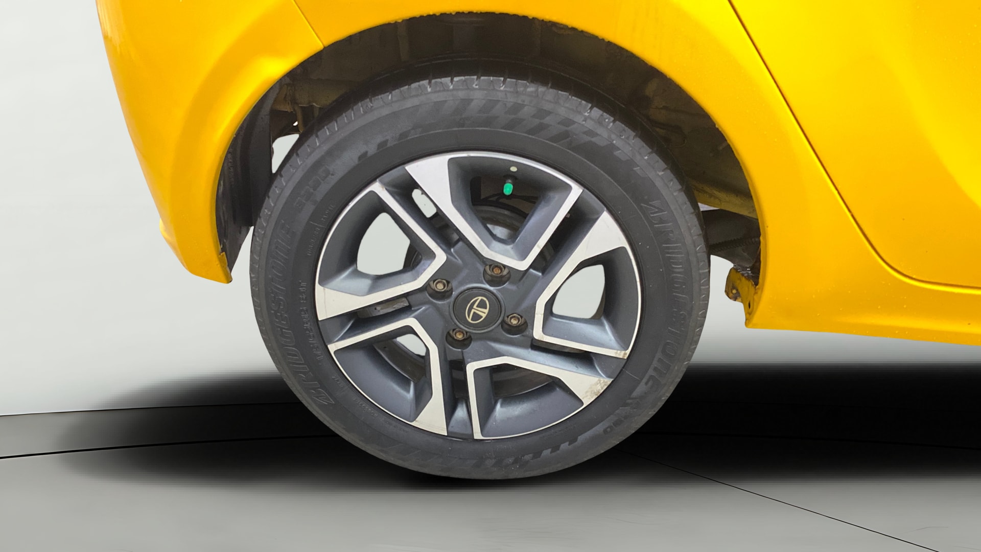 View 2020 Tata Tiago Revotorq XB Image 24 Used 2020 Tata Tiago Revotorq XB Image 24
