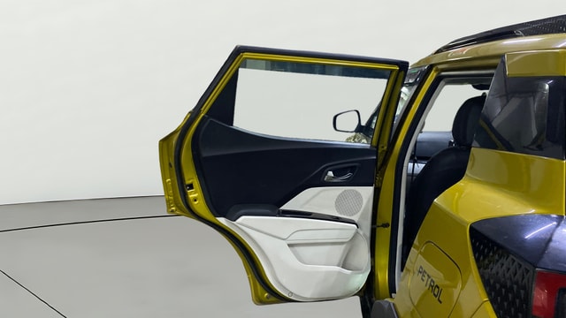 View Mahindra XUV 3XO Image 14 Used Mahindra XUV 3XO Image 14