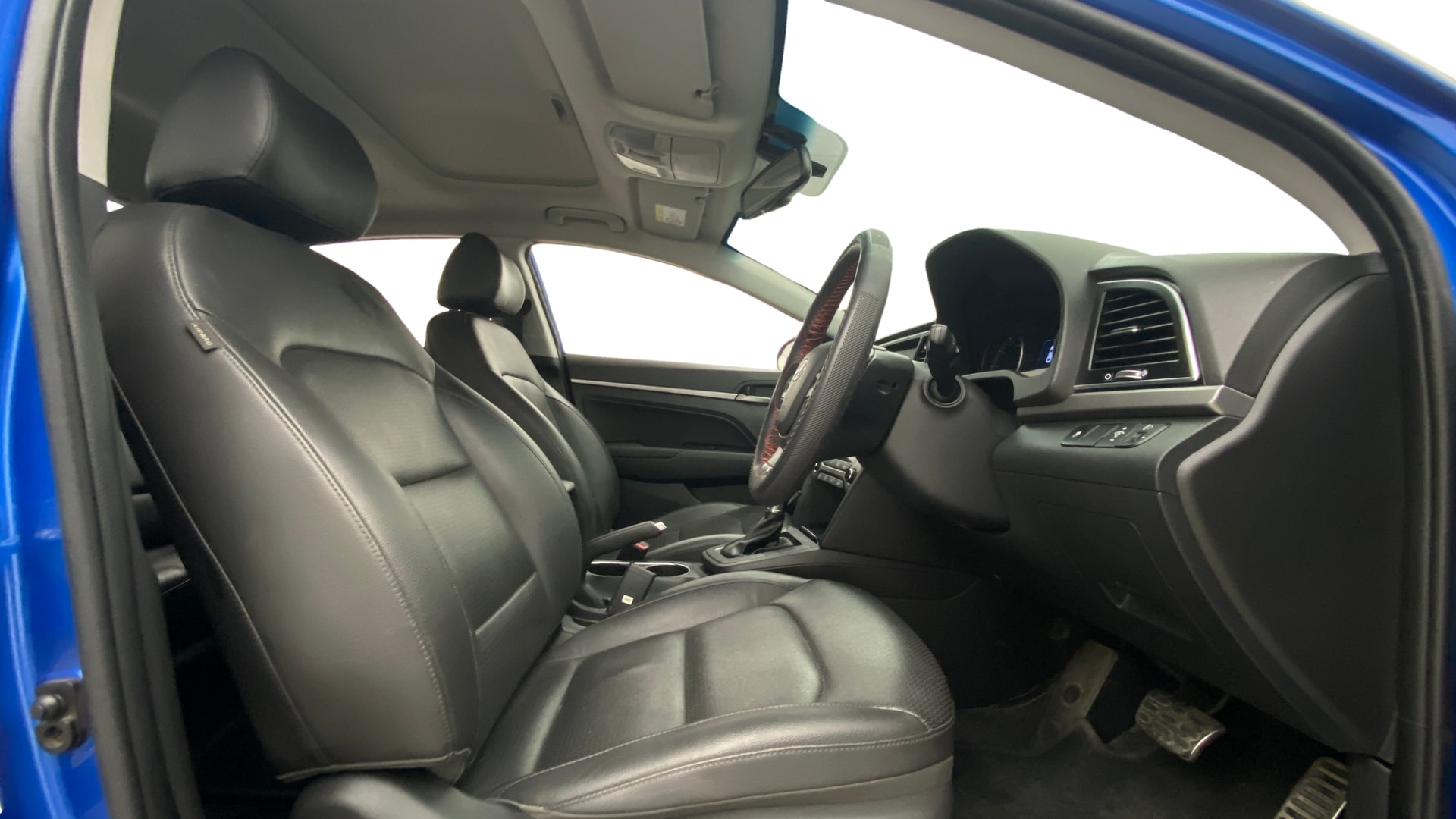 View 2019 Hyundai Elantra 1.6 CRDi S Image 28 Used 2019 Hyundai Elantra 1.6 CRDi S Image 28