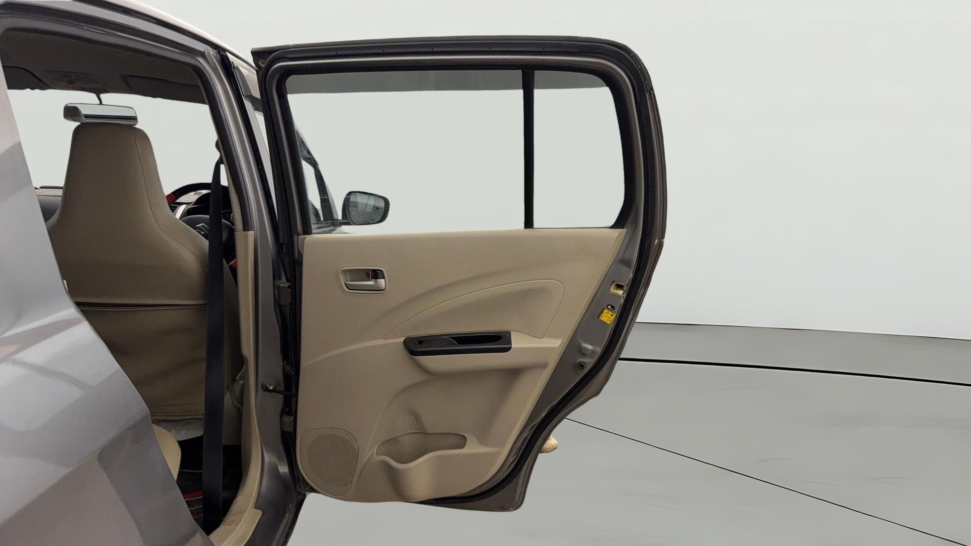 View 2019 Maruti Suzuki 1000 Base Variant Image 7 Used 2019 Maruti Suzuki 1000 Base Variant Image 7