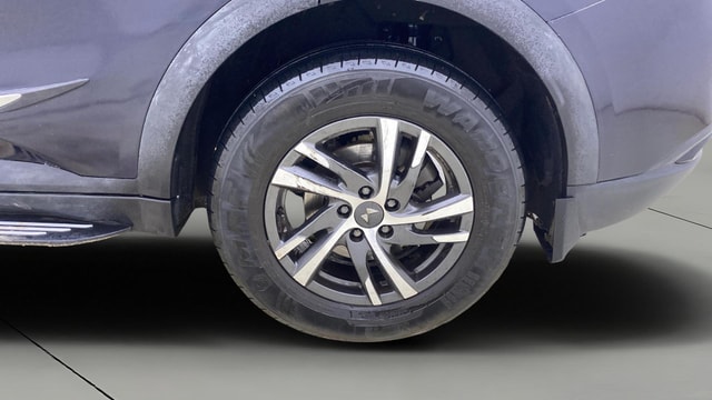 View Mahindra XUV700 Image 11 Used Mahindra XUV700 Image 11