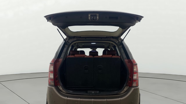 View Mahindra XUV500 Image 33 Used Mahindra XUV500 Image 33