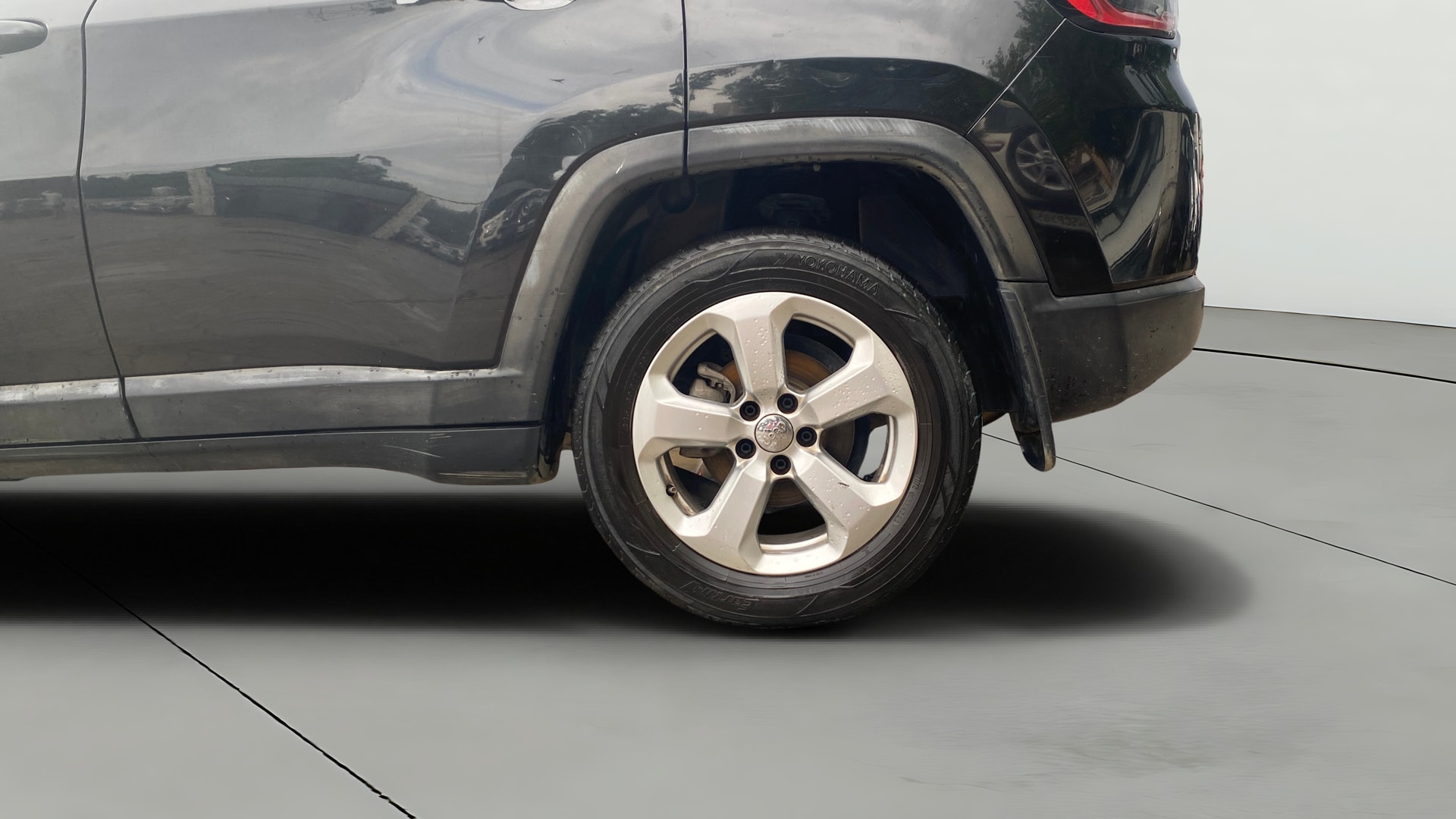 View 2018 Jeep Compass Limited 1.4 Multi AIR Petrol DDCT AT BS IV Image 11 Used 2018 Jeep Compass Limited 1.4 Multi AIR Petrol DDCT AT BS IV Image 11