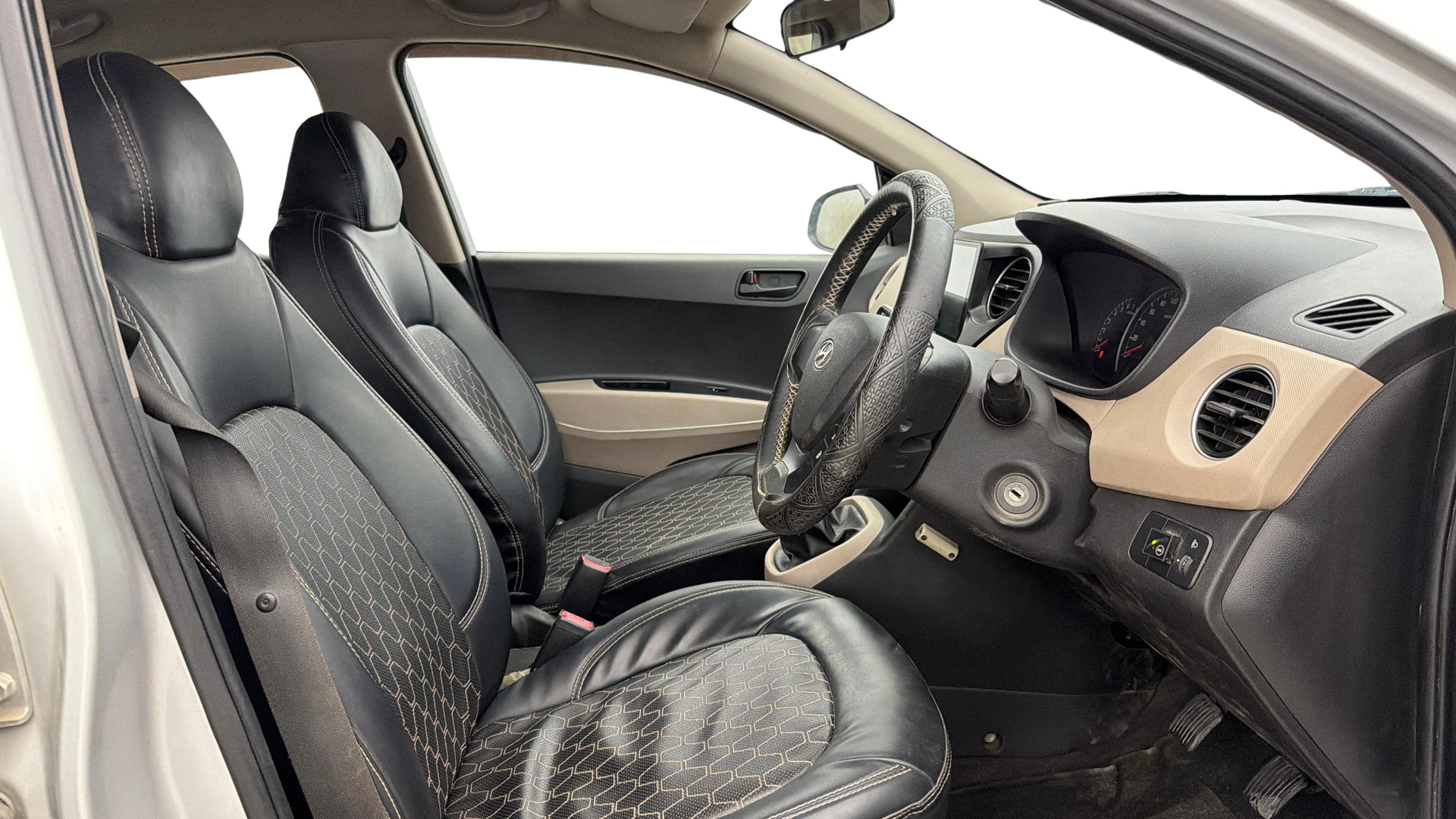 View 2018 Hyundai Grand i10 Magna 1.2 Kappa VTVT Image 25 Used 2018 Hyundai Grand i10 Magna 1.2 Kappa VTVT Image 25