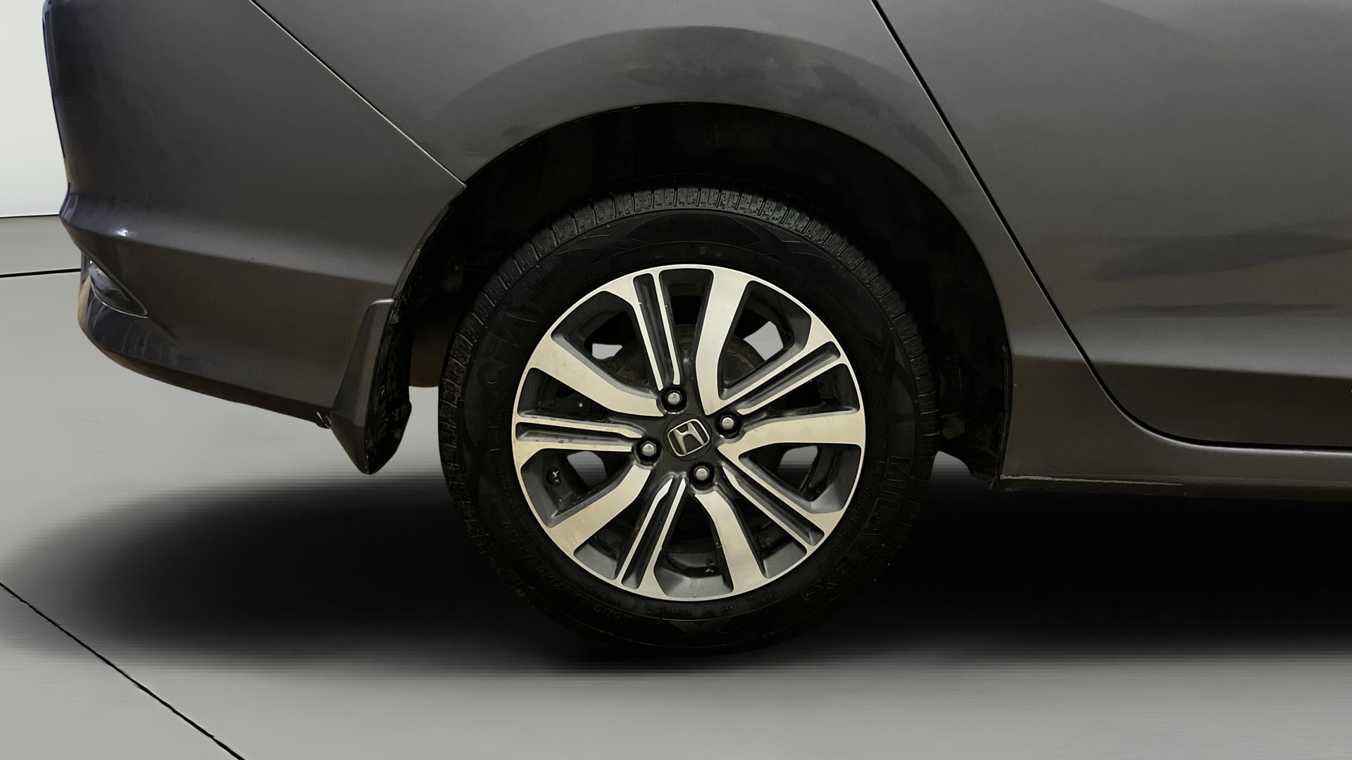 View 2017 Honda City ZX MT Diesel Anniversary Edition Image 33 Used 2017 Honda City ZX MT Diesel Anniversary Edition Image 33