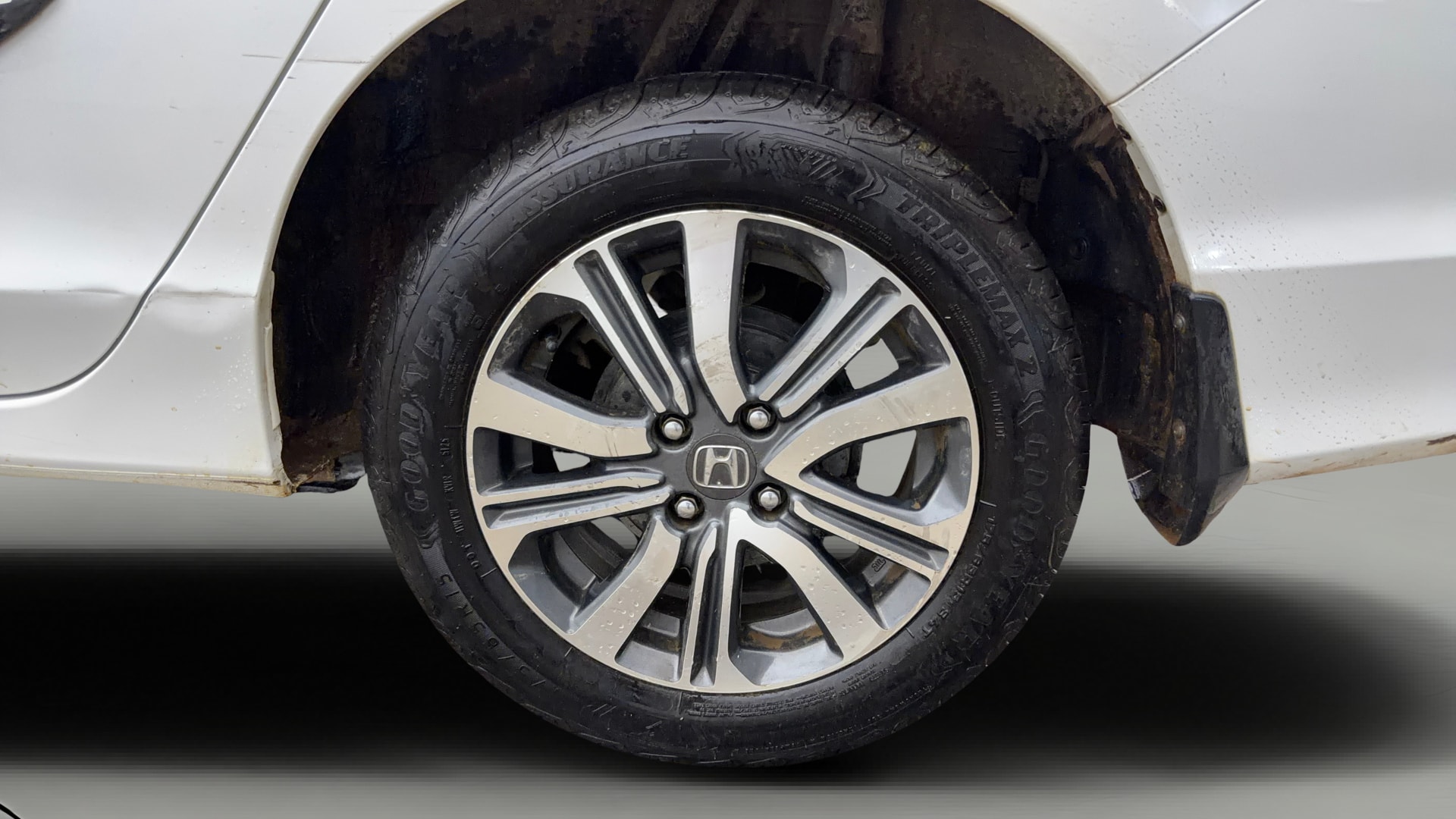 View 2021 Honda City ZX MT Diesel Anniversary Edition Image 8 Used 2021 Honda City ZX MT Diesel Anniversary Edition Image 8