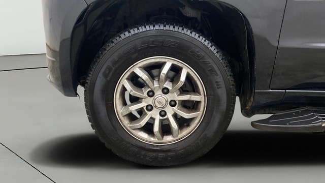 View Mahindra TUV300 Image 28 Used Mahindra TUV300 Image 28