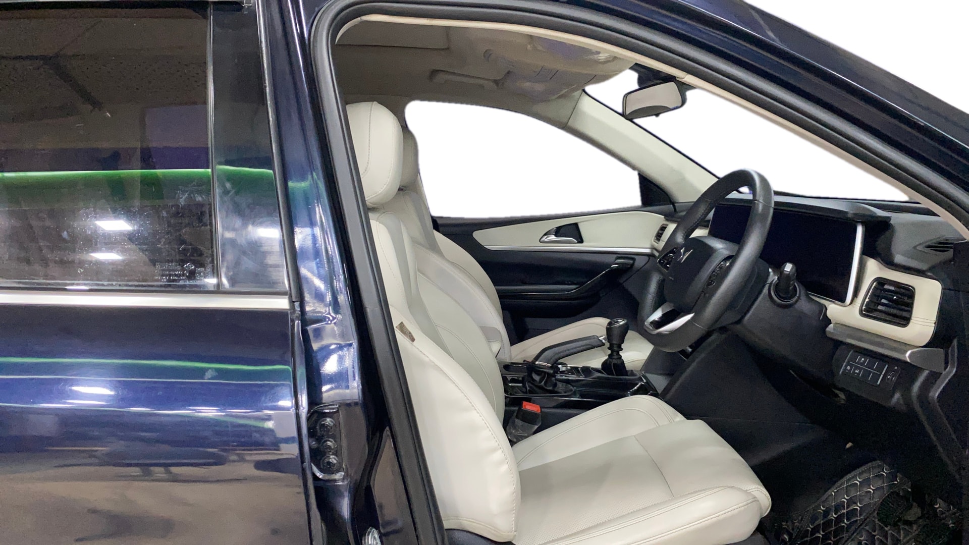 Used 2024 Mahindra XUV700 Used 2024 Mahindra XUV700