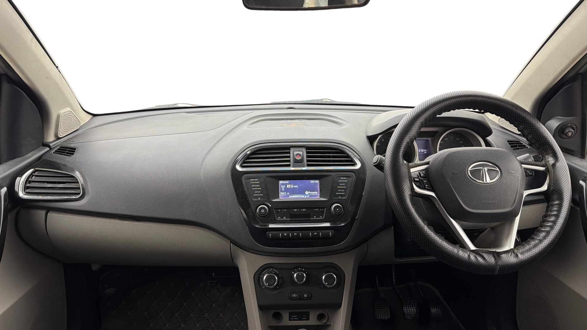 View 2016 Tata Tiago Revotorq XB Image 15 Used 2016 Tata Tiago Revotorq XB Image 15